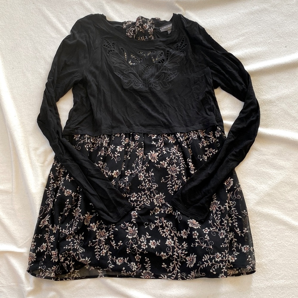 A pea in the pod maternity top